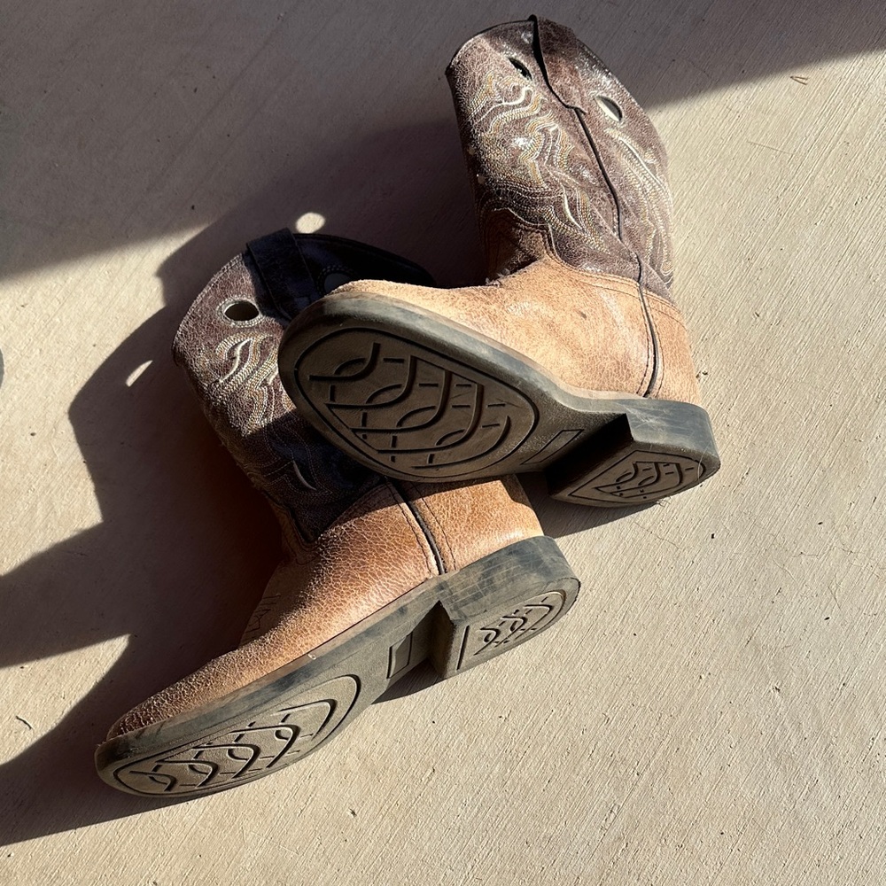 Source Unknown Brown Kids Boots